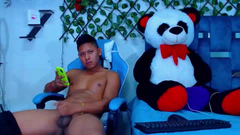 Hakim online show from November 3, 2025, 1:56 pm