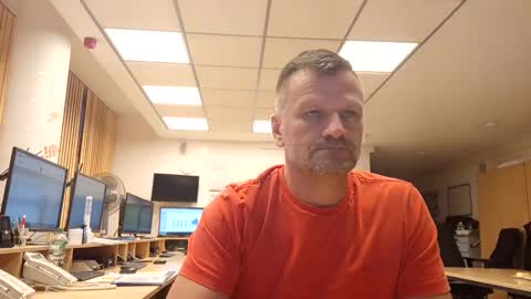 guschidick online show from September 25, 2025, 5:27 pm