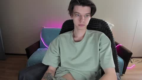 guy_liam1 online show from December 25, 2024, 12:37 pm