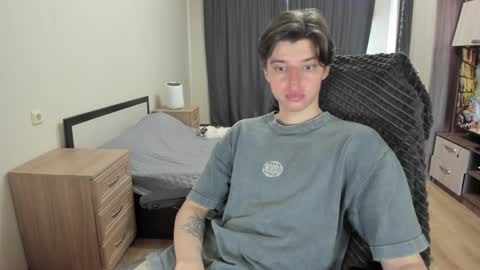 Snapshot of guy_liam1 chatting on April 5, 2026, 7:49 am guy_liam1 online show from April 5, 2026, 7:49 am