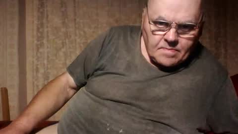 guyboy73 online show from September 12, 2025, 2:33 am