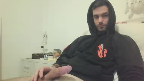 Snapshot of gvmnn988 chatting on December 22, 2024, 4:27 pm gvmnn988 online show from December 22, 2024, 4:27 pm
