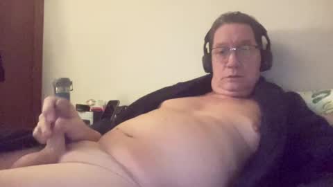 Snapshot of gwashere4u chatting on December 18, 2024, 5:15 am gwashere4u online show from December 18, 2024, 5:15 am