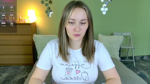 Snapshot of gwen_lady chatting on December 13, 2024, 4:27 pm Sweety Kitty online show from December 13, 2024, 4:27 pm