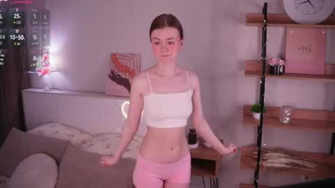 Snapshot of gwendatortoriello chatting on May 8, 2026, 11:04 am Hello everyone Im May online show from May 8, 2026, 11:04 am