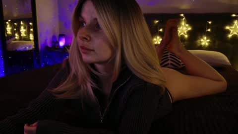 Snapshot of gwenhilton chatting on December 28, 2024, 5:33 am gwenhilton online show from December 28, 2024, 5:33 am