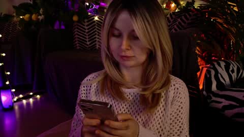 Snapshot of gwenhilton chatting on February 4, 2025, 9:07 am gwenhilton online show from February 4, 2025, 9:07 am