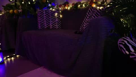 Snapshot of gwenhilton chatting on February 23, 2025, 9:11 am gwenhilton online show from February 23, 2025, 9:11 am