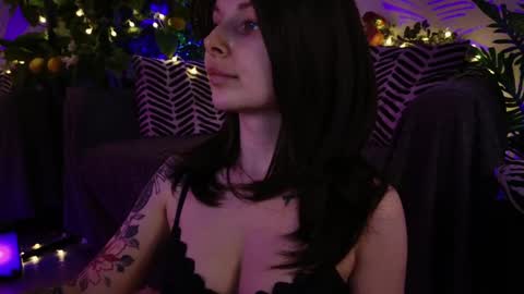 Snapshot of gwenhilton chatting on March 7, 2025, 8:45 am gwenhilton online show from March 7, 2025, 8:45 am