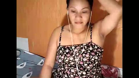 gwenn24 online show from April 7, 2026, 1:50 am