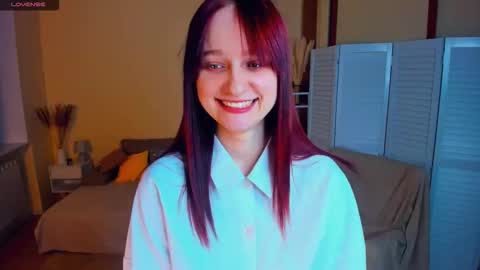 Kelly  Lilly online show from March 22, 2026, 7:50 pm