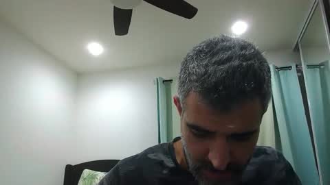 Snapshot of h0nest84 chatting on December 20, 2024, 6:50 am h0nest84 online show from December 20, 2024, 6:50 am