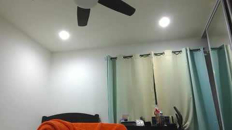 Snapshot of h0nest84 chatting on December 31, 2024, 6:16 am h0nest84 online show from December 31, 2024, 6:16 am