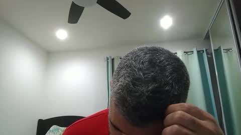 Snapshot of h0nest84 chatting on February 22, 2025, 5:34 am h0nest84 online show from February 22, 2025, 5:34 am