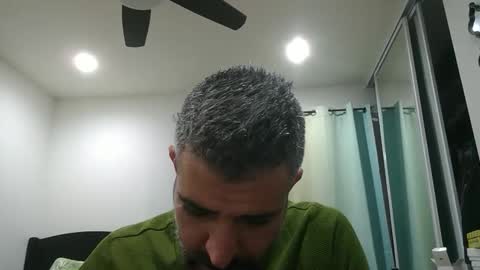 Snapshot of h0nest84 chatting on February 24, 2025, 6:27 am h0nest84 online show from February 24, 2025, 6:27 am