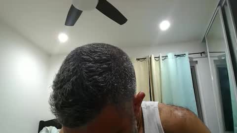 Snapshot of h0nest84 chatting on October 20, 2025, 1:39 am h0nest84 online show from October 20, 2025, 1:39 am