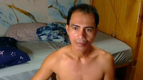 Snapshot of h0t2xh0ry chatting on June 15, 2026, 2:14 am Rue online show from June 15, 2026, 2:14 am