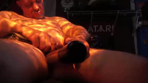 h0tttsteel online show from October 14, 2025, 11:44 am