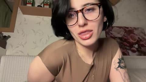 Helga online show from September 30, 2025, 1:38 pm