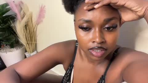 h_o_t_goddess online show from June 25, 2026, 5:56 am