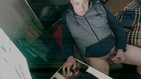 Snapshot of hacknoob62 chatting on December 14, 2024, 12:55 pm hacknoob62 online show from December 14, 2024, 12:55 pm