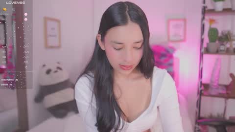 Snapshot of hade_collinss chatting on January 16, 2026, 6:45 pm Hade online show from January 16, 2026, 6:45 pm