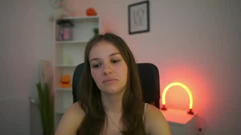 Gigi18 online show from May 28, 2026, 8:11 am