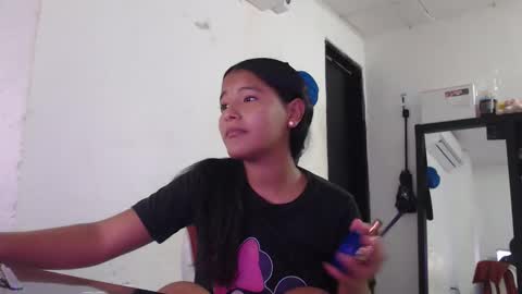 hadesmit1 online show from April 8, 2026, 10:32 pm