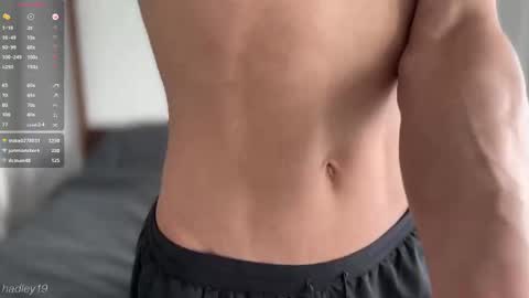 Snapshot of hadley19 chatting on February 20, 2025, 8:03 pm Hadley online show from February 20, 2025, 8:03 pm