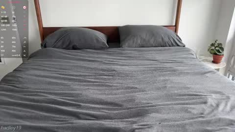 Snapshot of hadley19 chatting on February 27, 2025, 5:15 pm Hadley online show from February 27, 2025, 5:15 pm