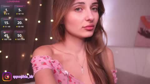 Snapshot of hadleynichols chatting on May 13, 2026, 1:25 am Hi Im Rebecca Glad to see you in my room PVT is open online show from May 13, 2026, 1:25 am
