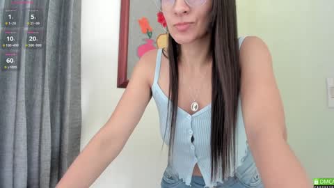 Hae-In online show from January 28, 2025, 10:01 pm