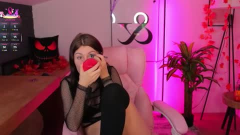 Snapshot of hailey__green chatting on October 27, 2025, 10:03 pm Hailey Green online show from October 27, 2025, 10:03 pm