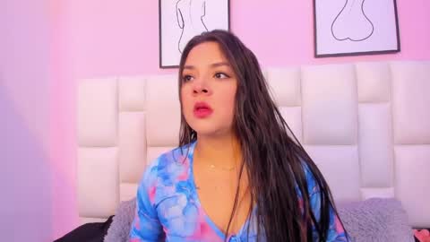 Hailey Henao online show from May 19, 2026, 11:38 am