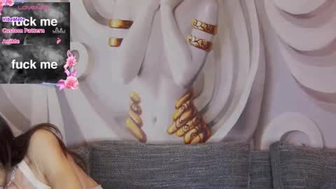 HaileyPeach online show from November 30, 2025, 6:06 am