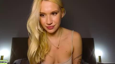 hailey_would online show from March 3, 2026, 10:15 pm