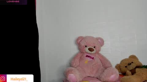 Hailey online show from April 5, 2026, 12:19 am