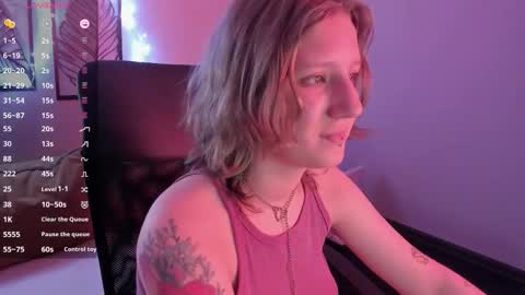 Hailey online show from December 4, 2025, 8:12 am