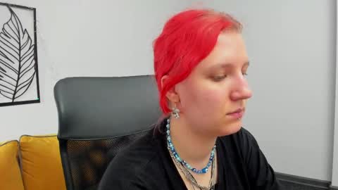 Hailey online show from April 27, 2026, 11:52 am