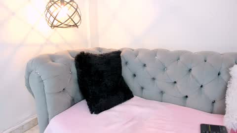 Haileymiler online show from December 20, 2024, 4:42 am