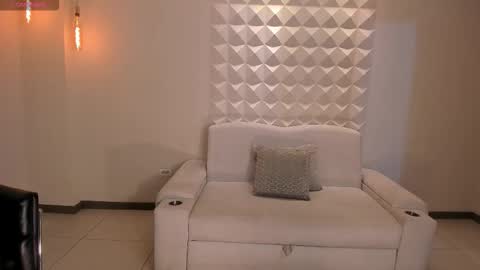 Hailey online show from March 18, 2026, 11:57 am