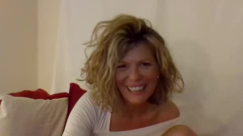 Snapshot of haileys123 chatting on January 17, 2025, 3:12 am Hailey online show from January 17, 2025, 3:12 am