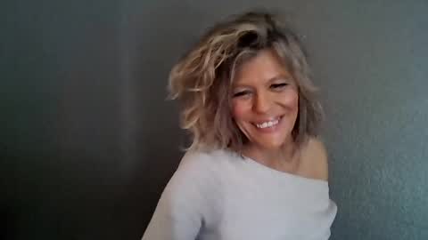 Hailey online show from February 16, 2026, 7:54 pm