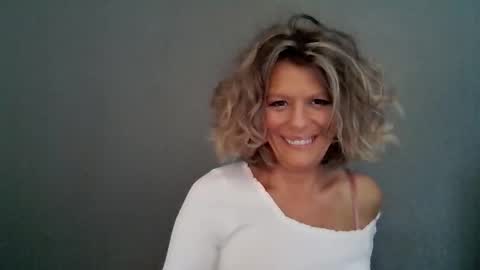 Hailey online show from February 25, 2026, 6:28 pm