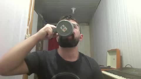 Snapshot of hairy_man_69_ chatting on December 14, 2025, 11:31 pm horny online show from December 14, 2025, 11:31 pm