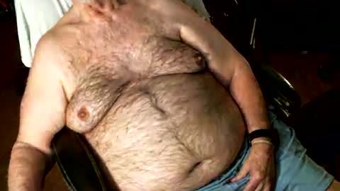 hairybear813 online show from June 16, 2026, 11:07 pm