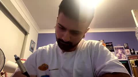 hairyblur online show from December 6, 2024, 2:17 pm