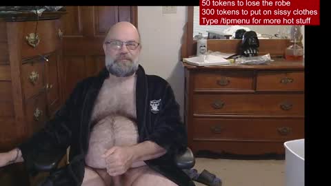 HairyDaddyBear69 online show from April 14, 2026, 11:38 am