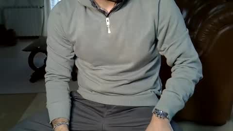Snapshot of hairydaduncut chatting on February 24, 2025, 1:21 pm hairydaduncut online show from February 24, 2025, 1:21 pm