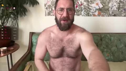 Snapshot of hairyfitguy444 chatting on March 17, 2026, 4:21 pm Harry Fit Big Bro Dad Sir online show from March 17, 2026, 4:21 pm